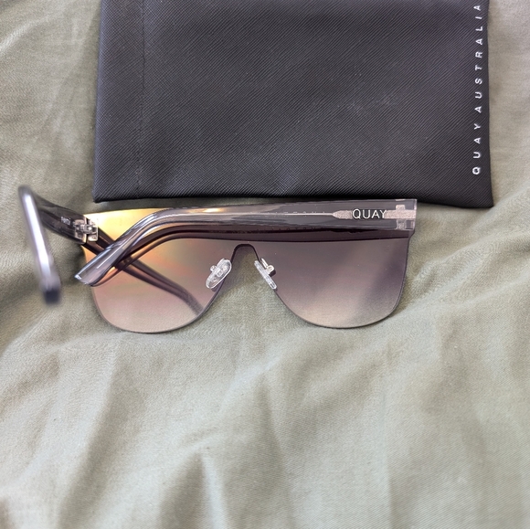 Quay sunglasses - Picture 3 of 3